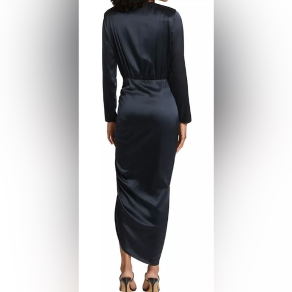 VERONICA BEARD STUNNER - Picture 4 of 5